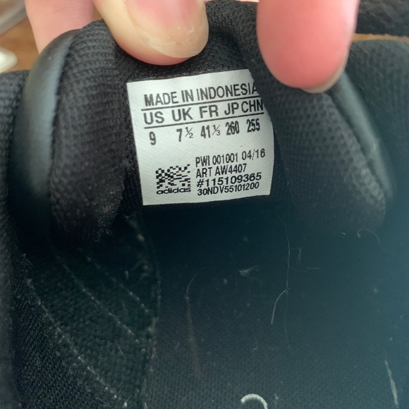 Adidas women’s shoes - Picture 4 of 4